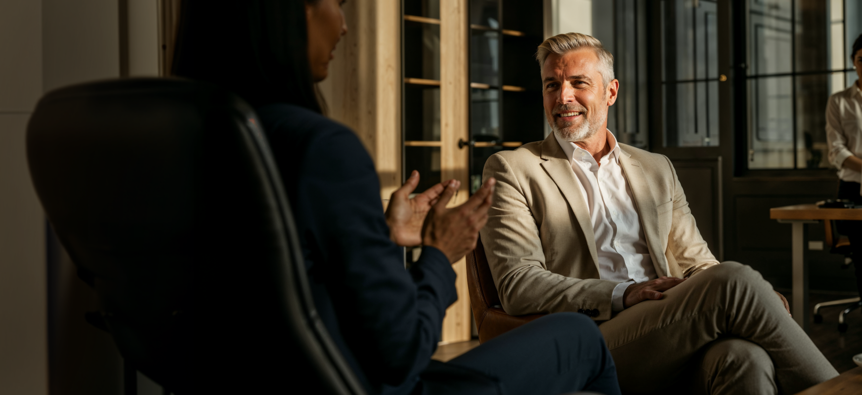 Man in an office Nexo